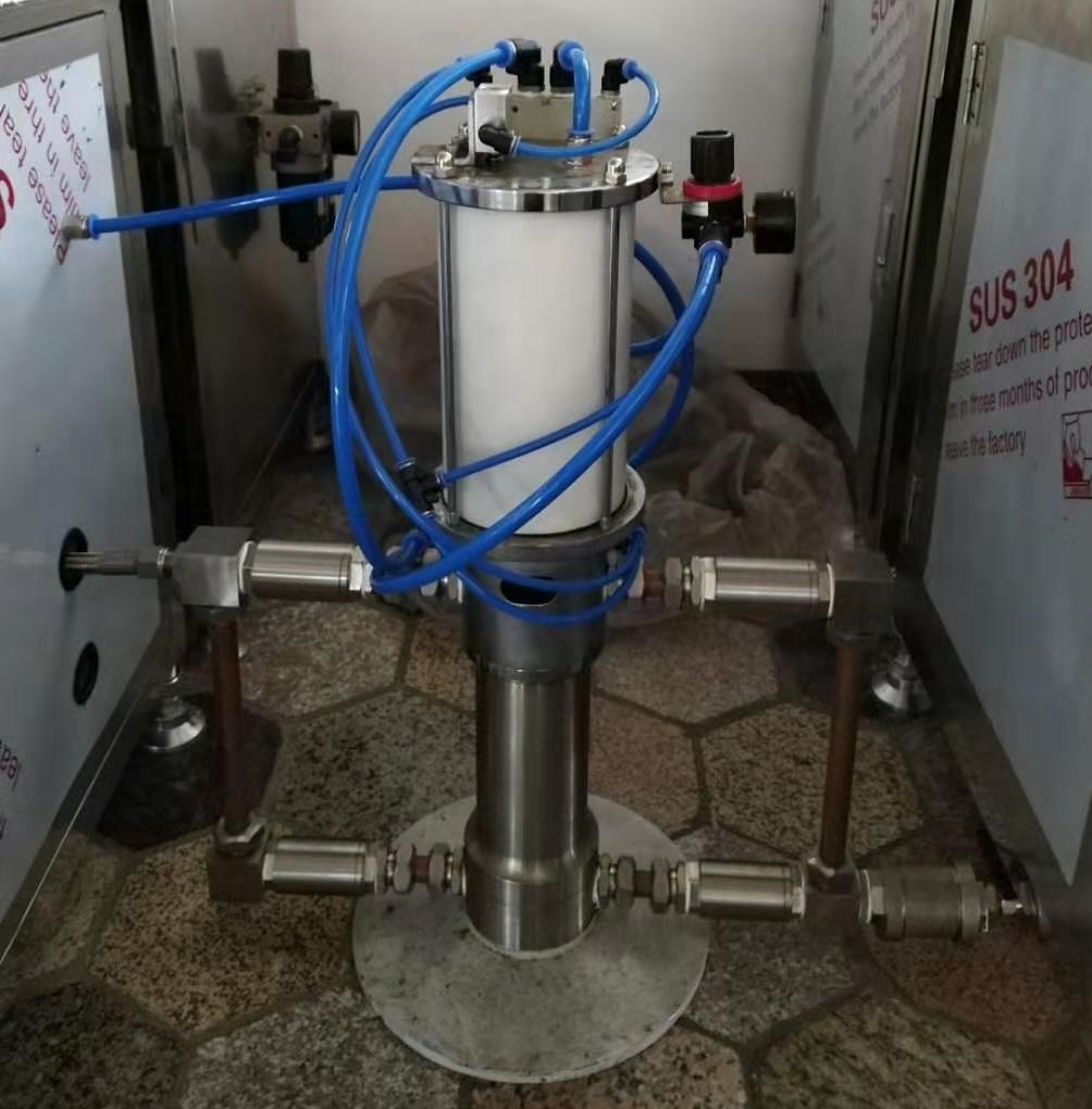 Machine de remplissage de gaz de soudage semi-automatique